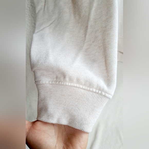 Men's Izod Cream Colored Pull Over Crewneck Sweater - Picture 4 of 12